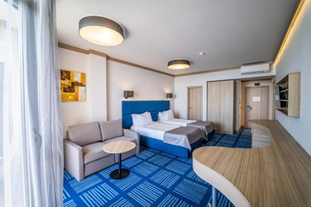 Hvd Viva Club Ultra All Inclusive - Private Beach & Free Parking Золотые Пески Экстерьер фото